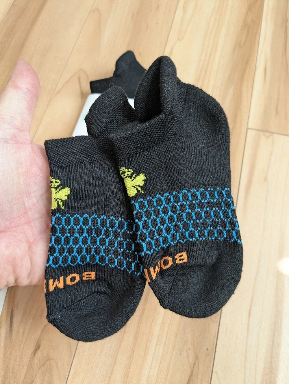 Bombas pairs nwt